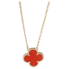 Van Cleef & Arpels Vintage Alhambra Karneol-Anhänger in 18k Gelbgold