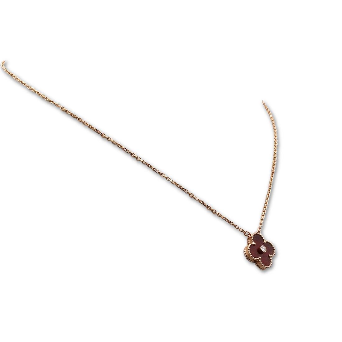 vintage alhambra carnelian necklace
