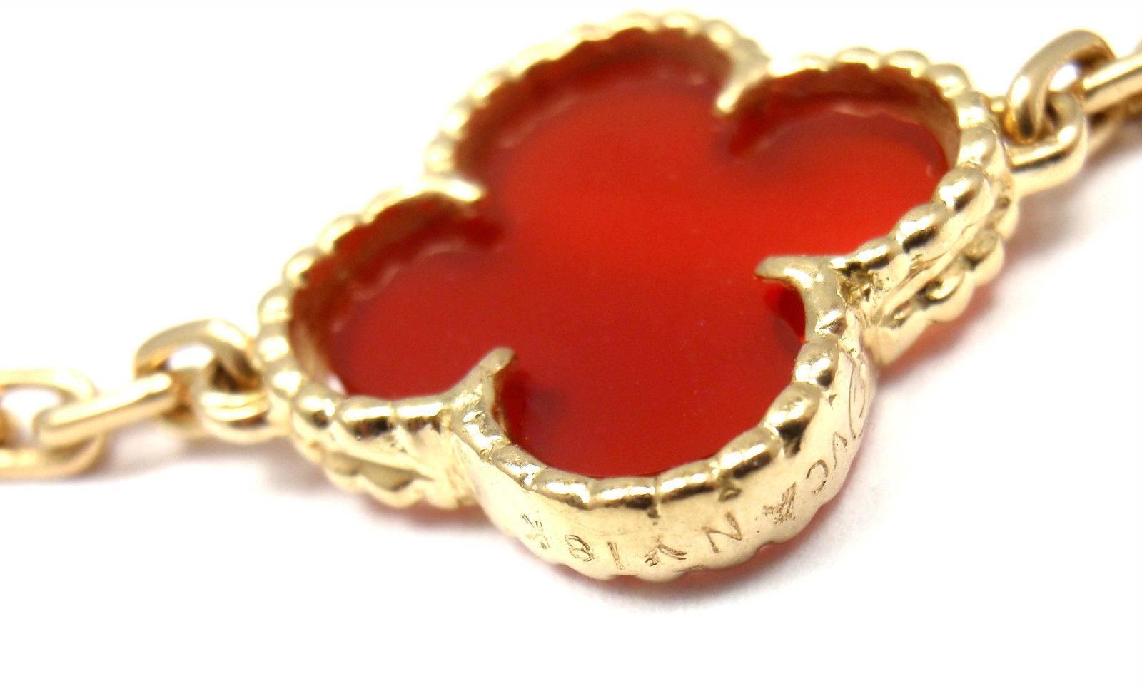 Van Cleef & Arpels Vintage Alhambra Carnelian Ten Motif Yellow Gold Necklace In New Condition In Holland, PA