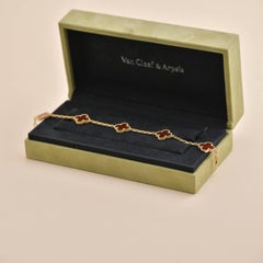 Van Cleef & Arpels Vintage Alhambra Karneol-Armband aus Gelbgold