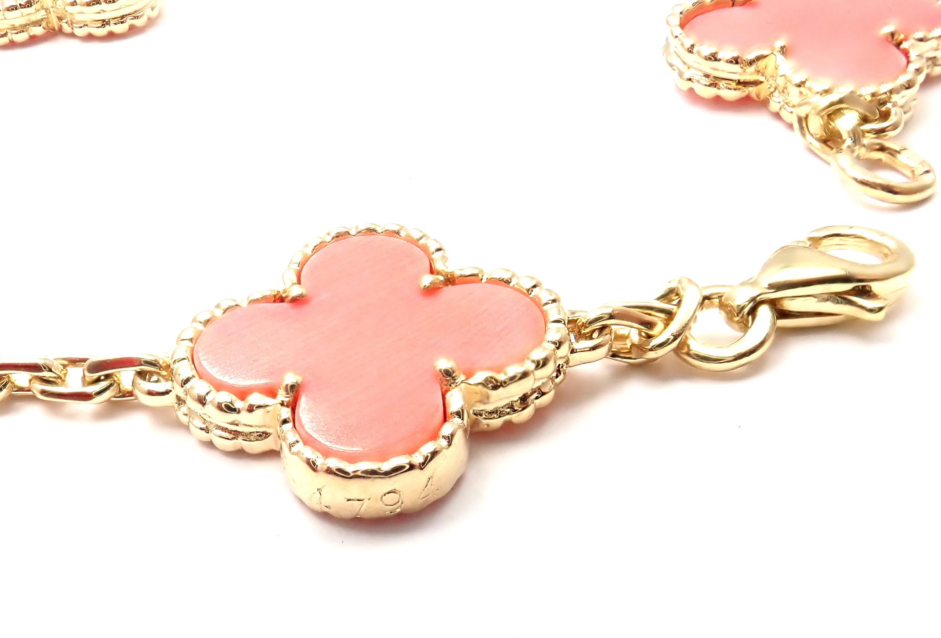 Van Cleef & Arpels Vintage Alhambra Coral Yellow Gold Bracelet In Excellent Condition In Holland, PA