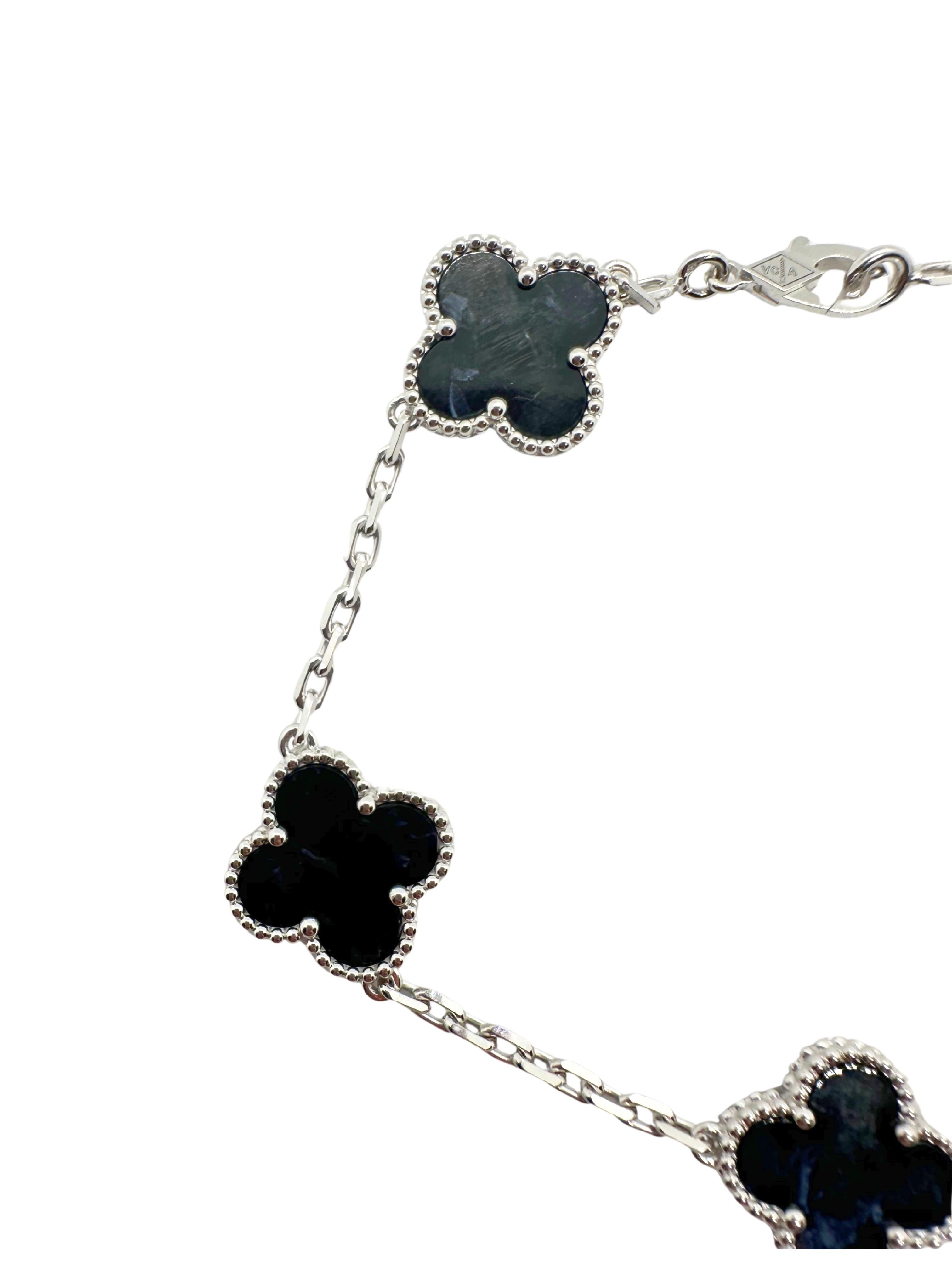 Van Cleef & Arpels Vintage Alhambra Dark Pietersite 18K White Gold Bracelet en vente 1