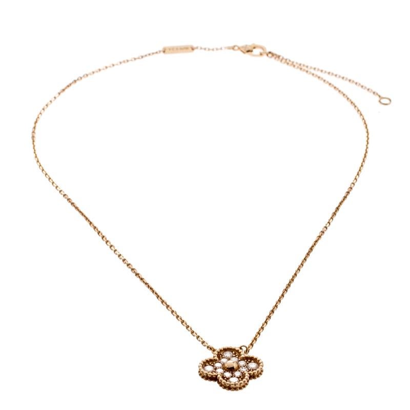 Your jewelry collection is incomplete without this Vintage Alhambra necklace. Van Cleef & Arpels’ Alhambra jewel was first created in 1968, and the Vintage Alhambra creations remain faithful to its timeless elegance. The 18K rose gold necklace is