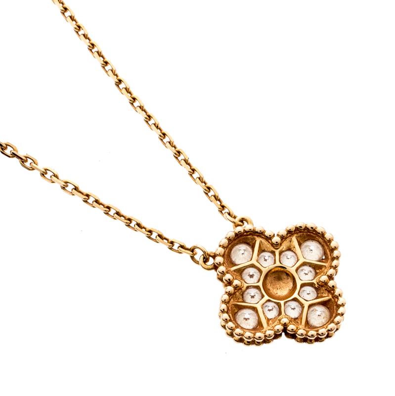 Van Cleef & Arpels Vintage Alhambra Diamond 18K Rose Gold Pendant Necklace In Good Condition In Dubai, Al Qouz 2