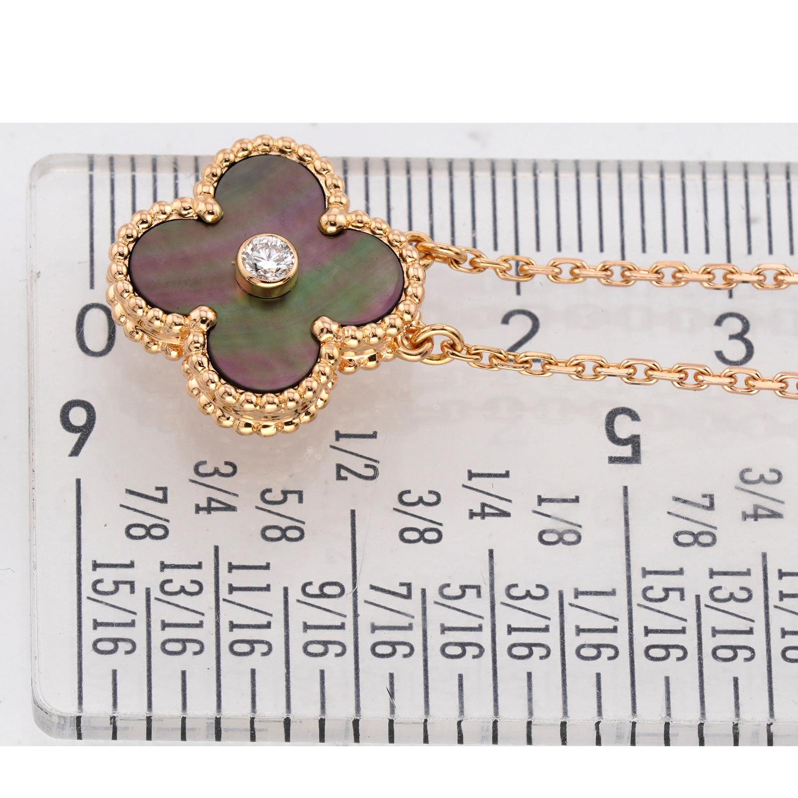 Women's VAN CLEEF & ARPELS Vintage Alhambra Diamond Grey MOP LE Pendant Necklace For Sale