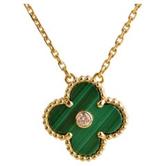 Van Cleef & Arpels Ciondolo vintage Alhambra con diamanti e malachite per le vacanze 2013