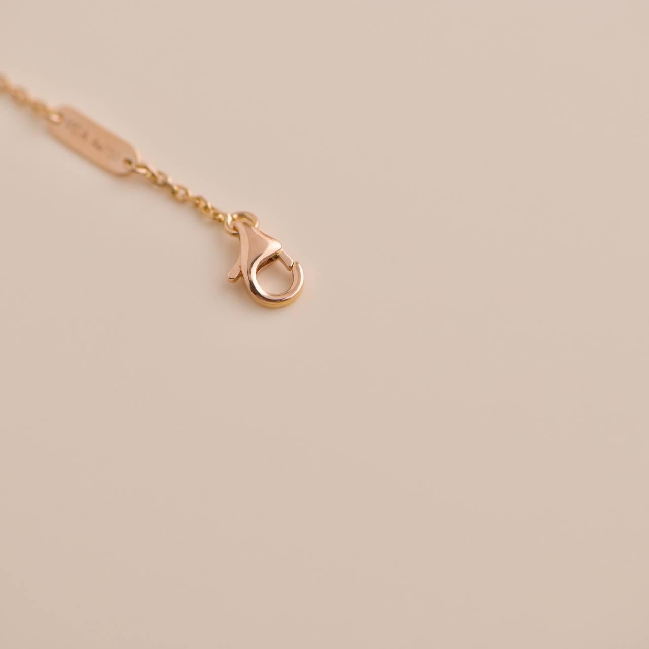 Van Cleef & Arpels Collier pendentif Vintage Alhambra 2012 Holiday Diamond MOP 2