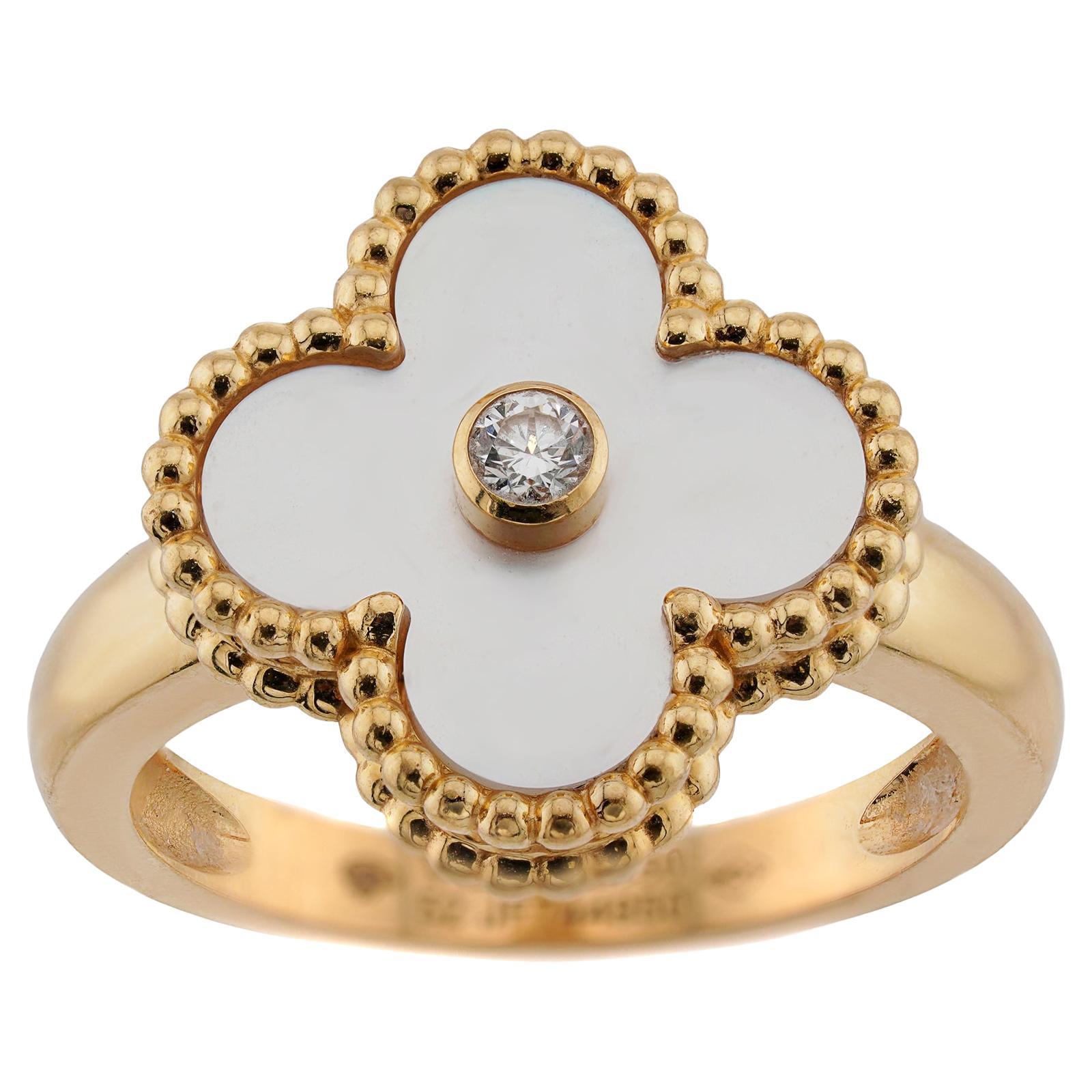 VAN CLEEF & ARPELS Vintage Alhambra Anillo de oro con diamantes y nácar 52 papeles en venta