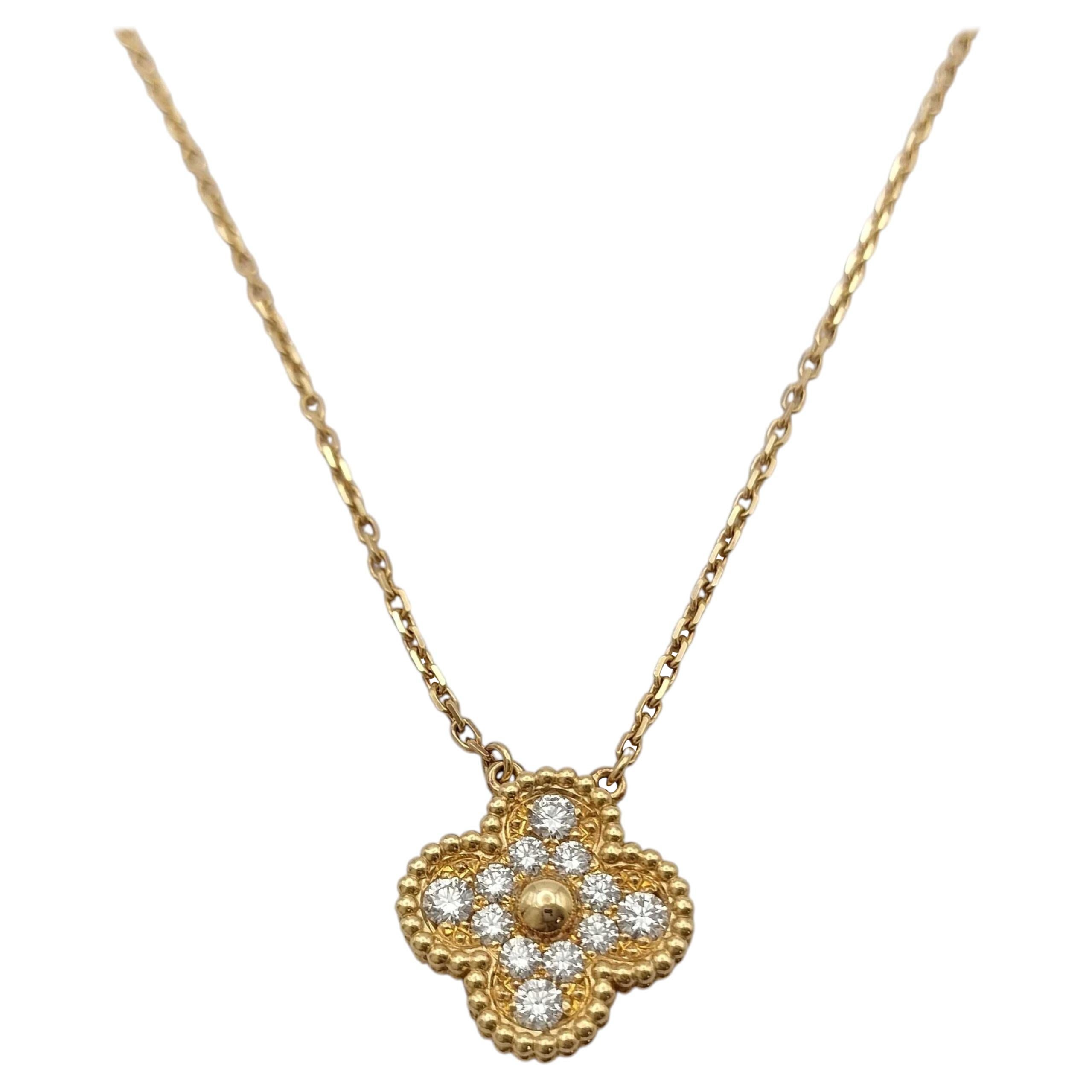 Van Cleef & Arpels Collier pendentif en or vintage Alhambra diamant pavé 1 motif