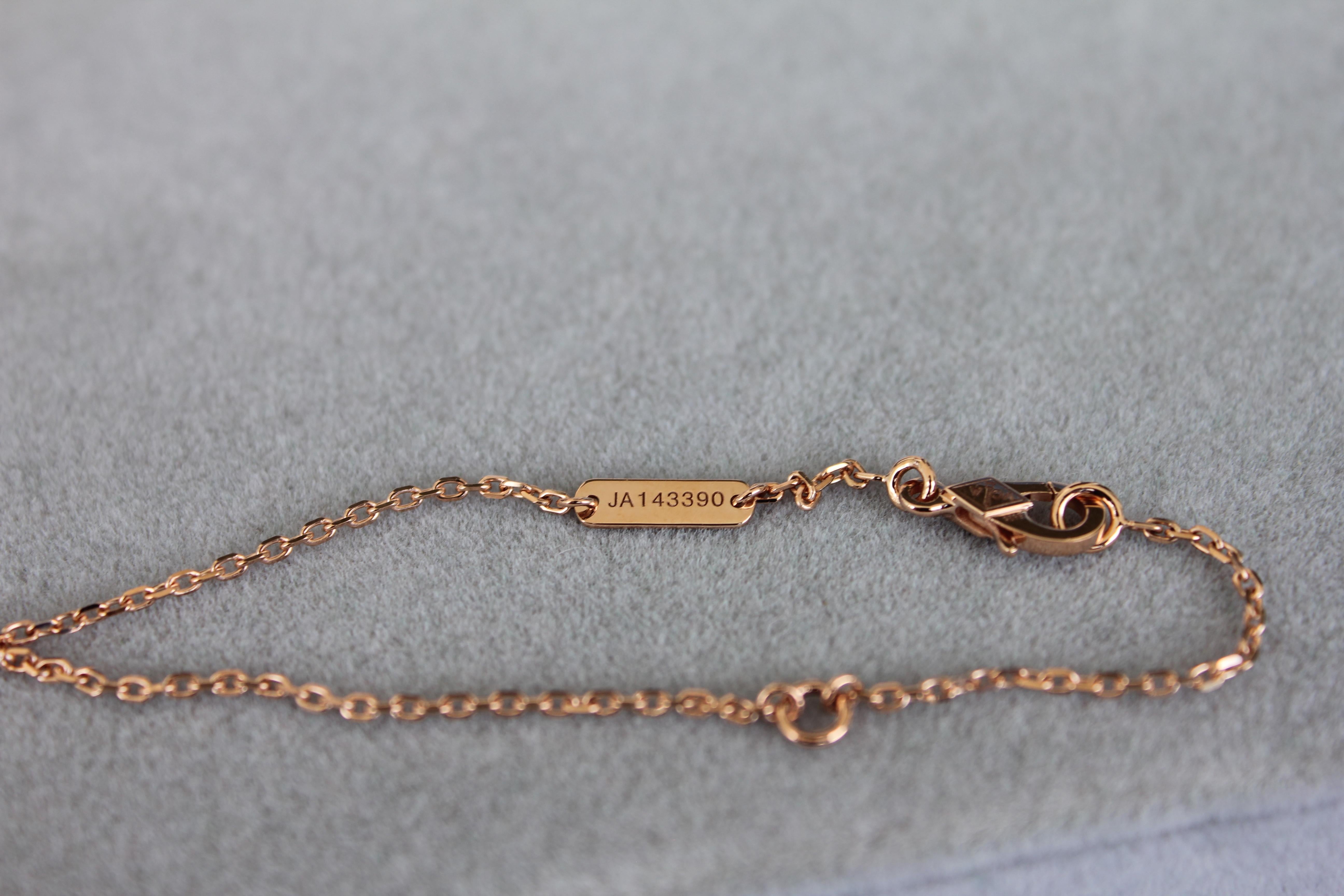 Van Cleef & Arpels Vintage Alhambra Diamant-Halskette aus 18 Karat Roségold mit Anhänger 5