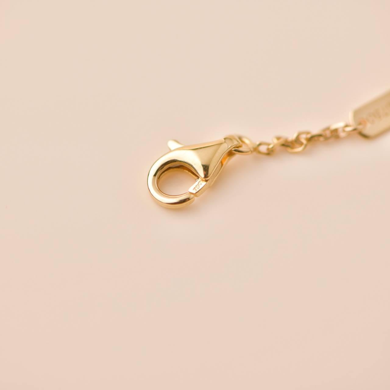 Van Cleef & Arpels, collier pendentif vintage Alhambra en or jaune pavé de diamants 3