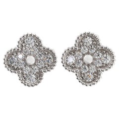 VAN CLEEF & ARPELS Boucles d'oreilles vintage Alhambra en or blanc et diamants avec boîte et papiers d'origine 