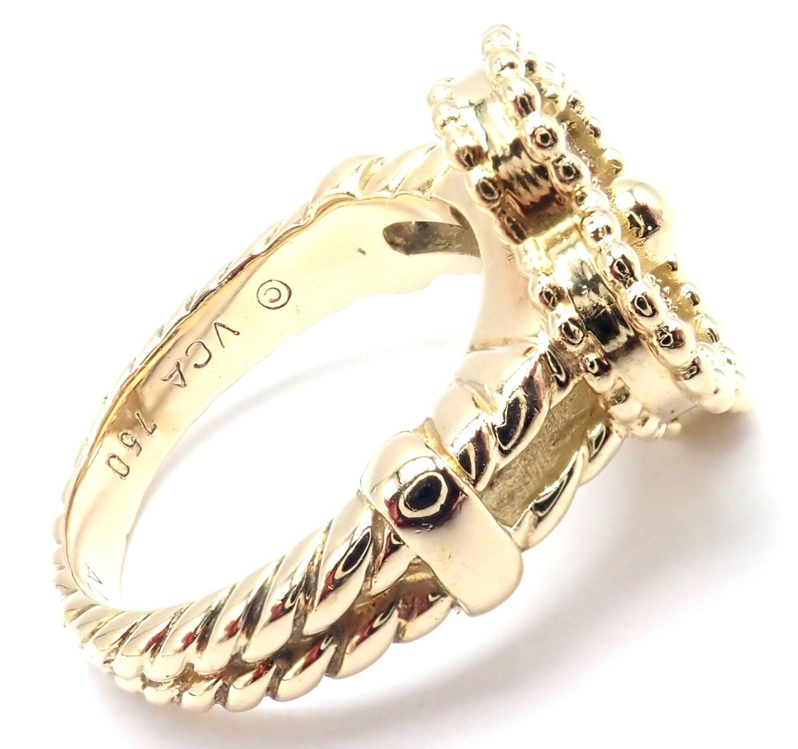 18k Gelbgold Diamant Vintage Alhambra Ring von Van Cleef & Arpels.
Mit 12 runden Diamanten im Brillantschliff VVS1 Klarheit, F Farbe Gesamtgewicht .48ct
Einzelheiten:
Größe: Größe - 5.25
Breite: 15 mm
Gewicht: 7,7 Gramm
Gestempelte Punzierungen: VCA