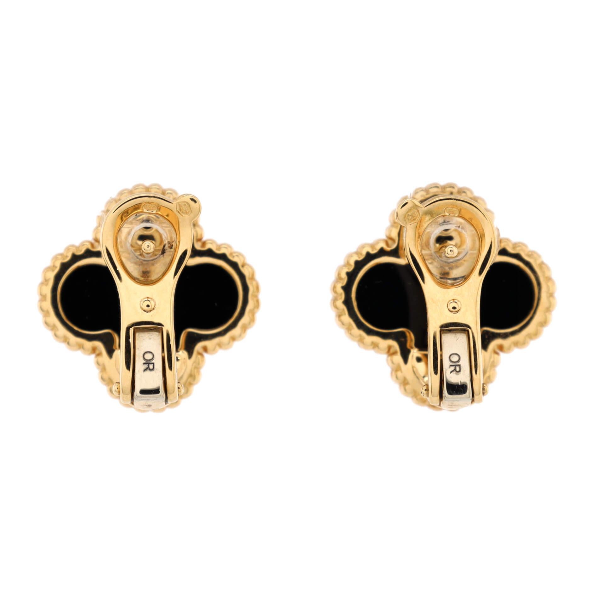 Van Cleef & Arpels Vintage Alhambra-Ohrringe aus 18 Karat Gelbgold und Onyx im Zustand „Gut“ in New York, NY