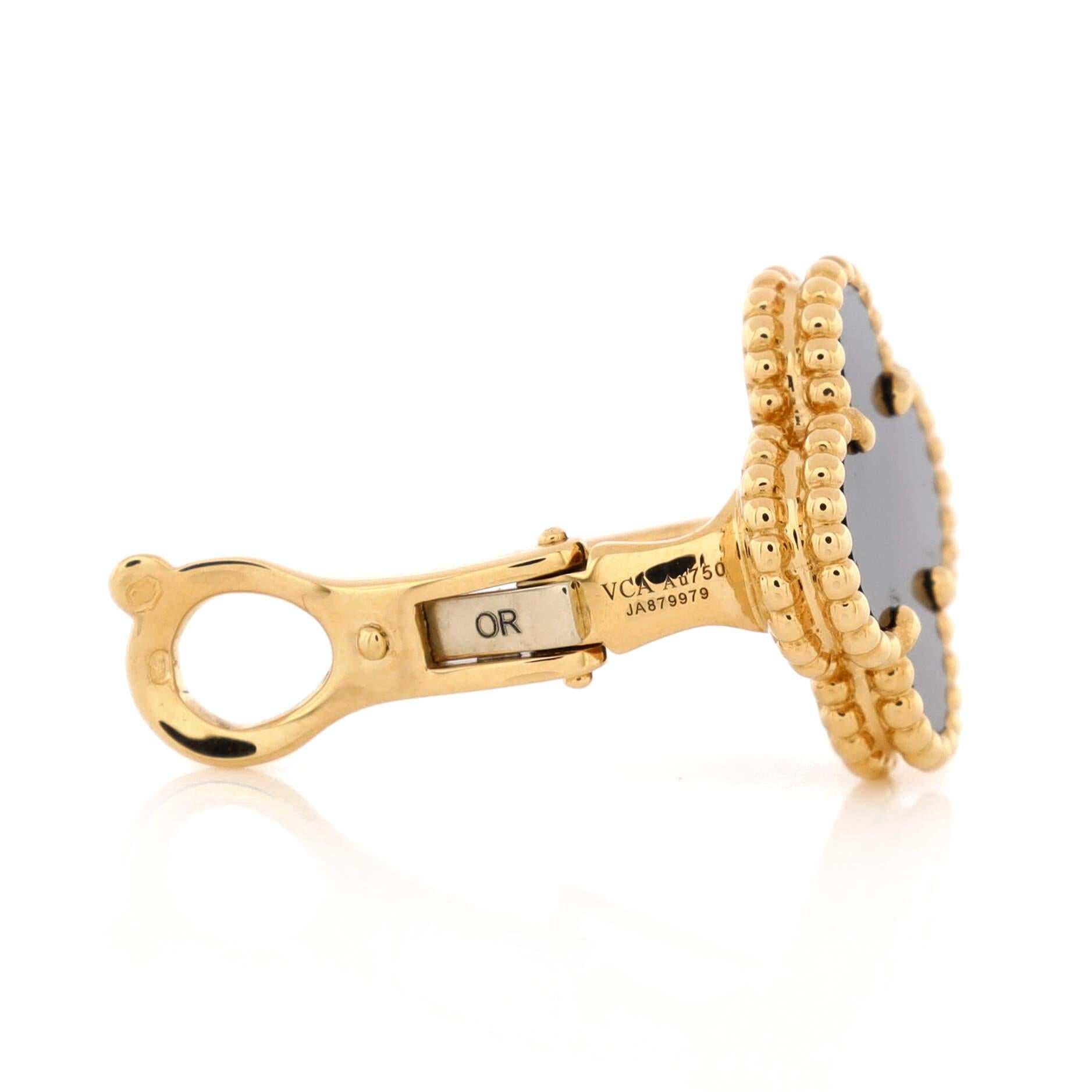 Van Cleef & Arpels Vintage Alhambra-Ohrringe aus 18 Karat Gelbgold und Onyx für Damen oder Herren
