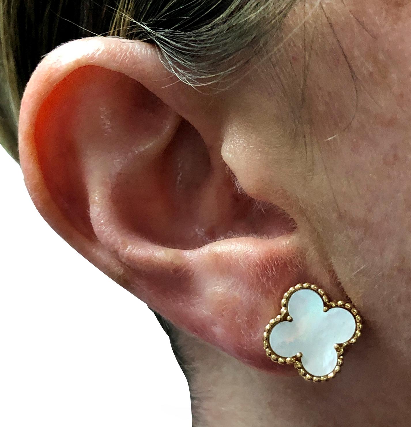 Van Cleef And Arpels Mother Of Pearl 18K Yellow Gold 45 OFF
