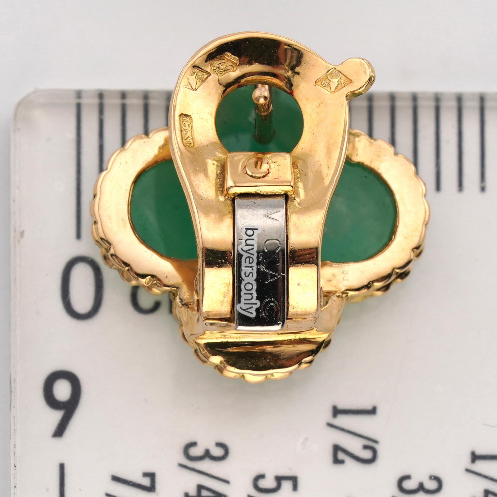 VAN CLEEF & ARPELS Vintage Alhambra Green Chrysoprase 18k Yellow Gold Earrings 2