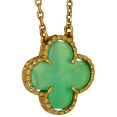 VAN CLEEF & ARPELS Vintage Alhambra Green Chrysoprase Yellow Gold Necklace