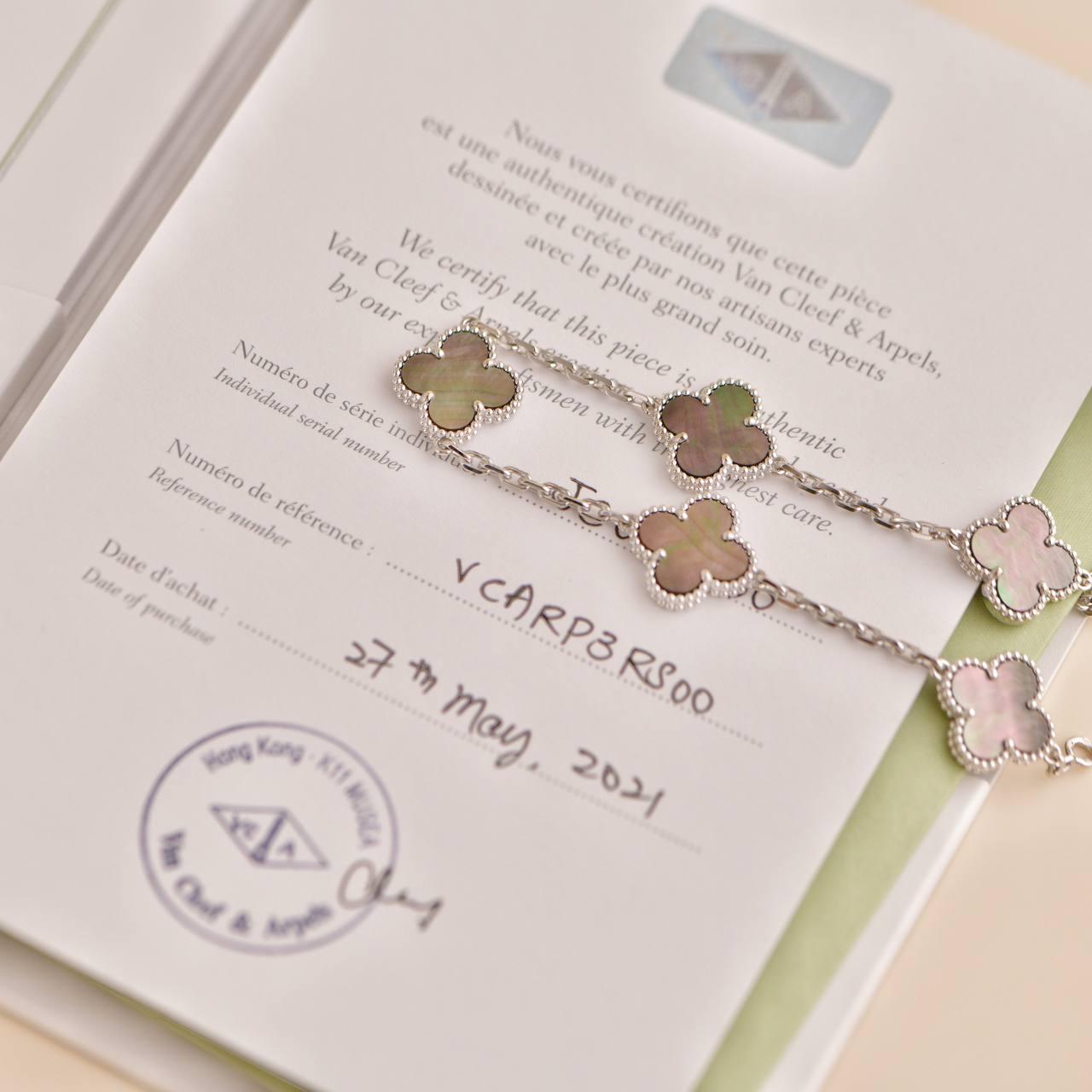 Van Cleef & Arpels Vintage Alhambra Grey Mother of Pearl 5 Motif Bracelet In Excellent Condition In Banbury, GB