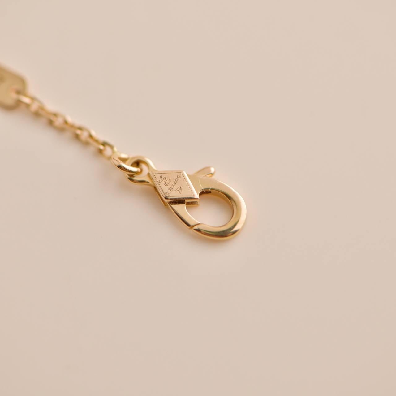 Women's or Men's Van Cleef & Arpels Vintage Alhambra Grey Mother of Pearl Pendant Necklace