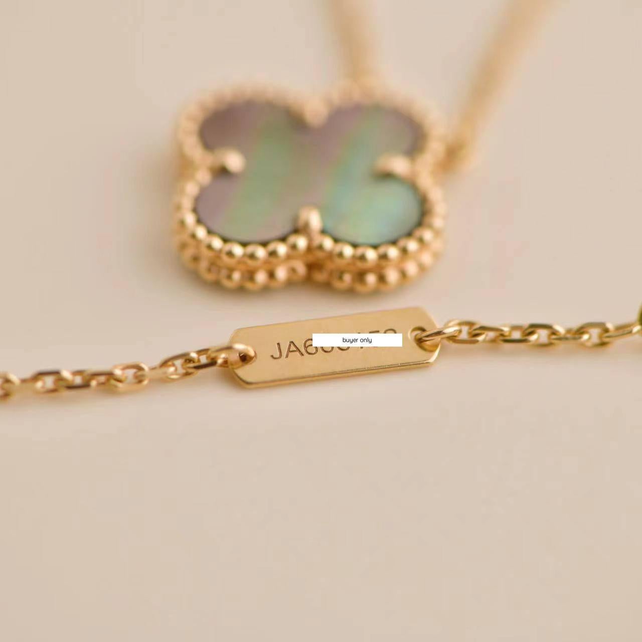 Van Cleef & Arpels Vintage Alhambra Grey Mother of Pearl Pendant Necklace For Sale 3