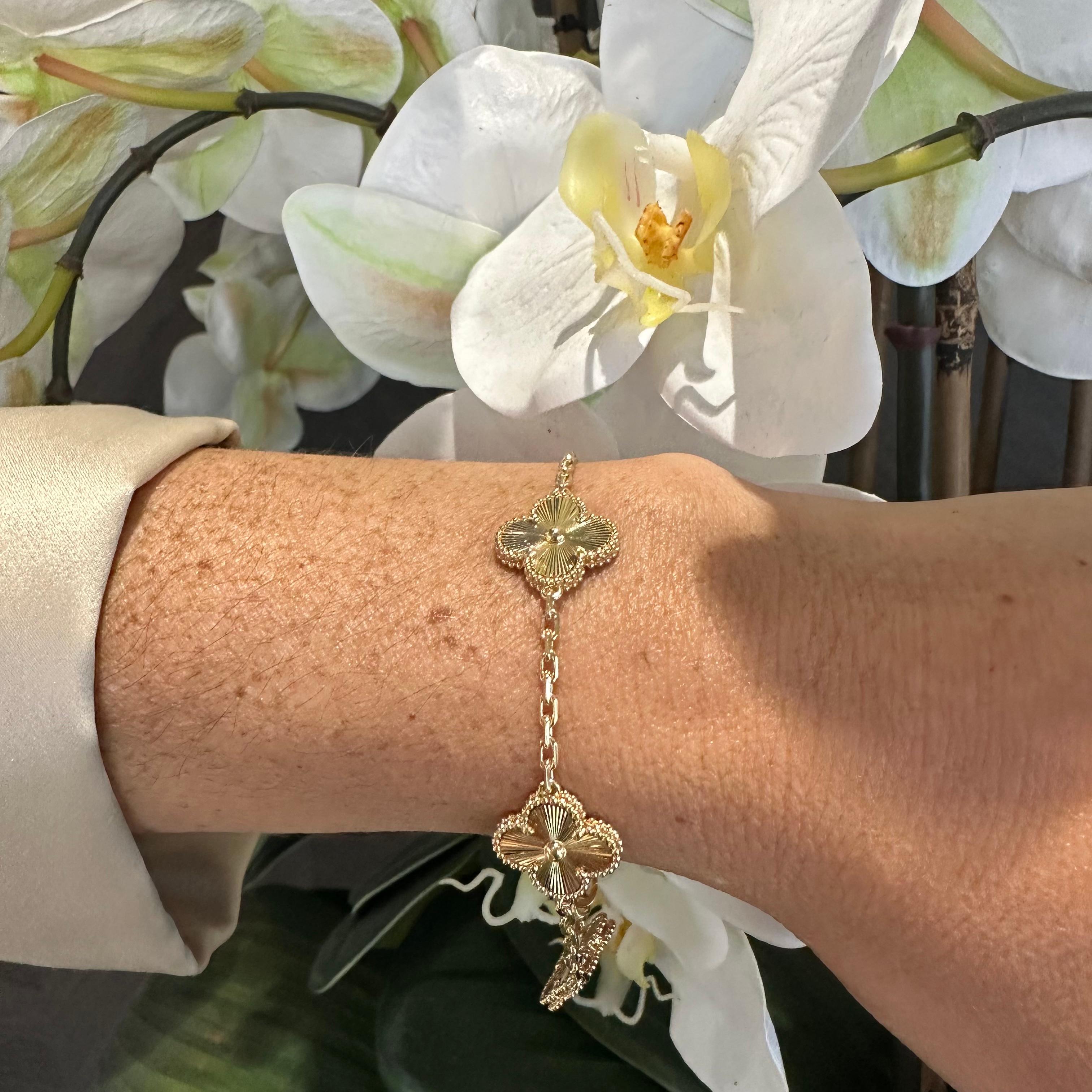 Women's or Men's Van Cleef & Arpels Vintage Alhambra Guilloche 18k Yellow Gold Bracelet For Sale