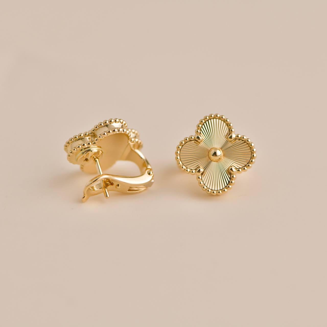 Van Cleef & Arpels Vintage Alhambra Guilloché 18K yellow gold Earrings 3