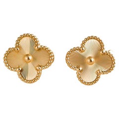 Van Cleef & Arpels Boucles d'oreilles en or jaune 18 carats Alhambra Guilloché Vintage