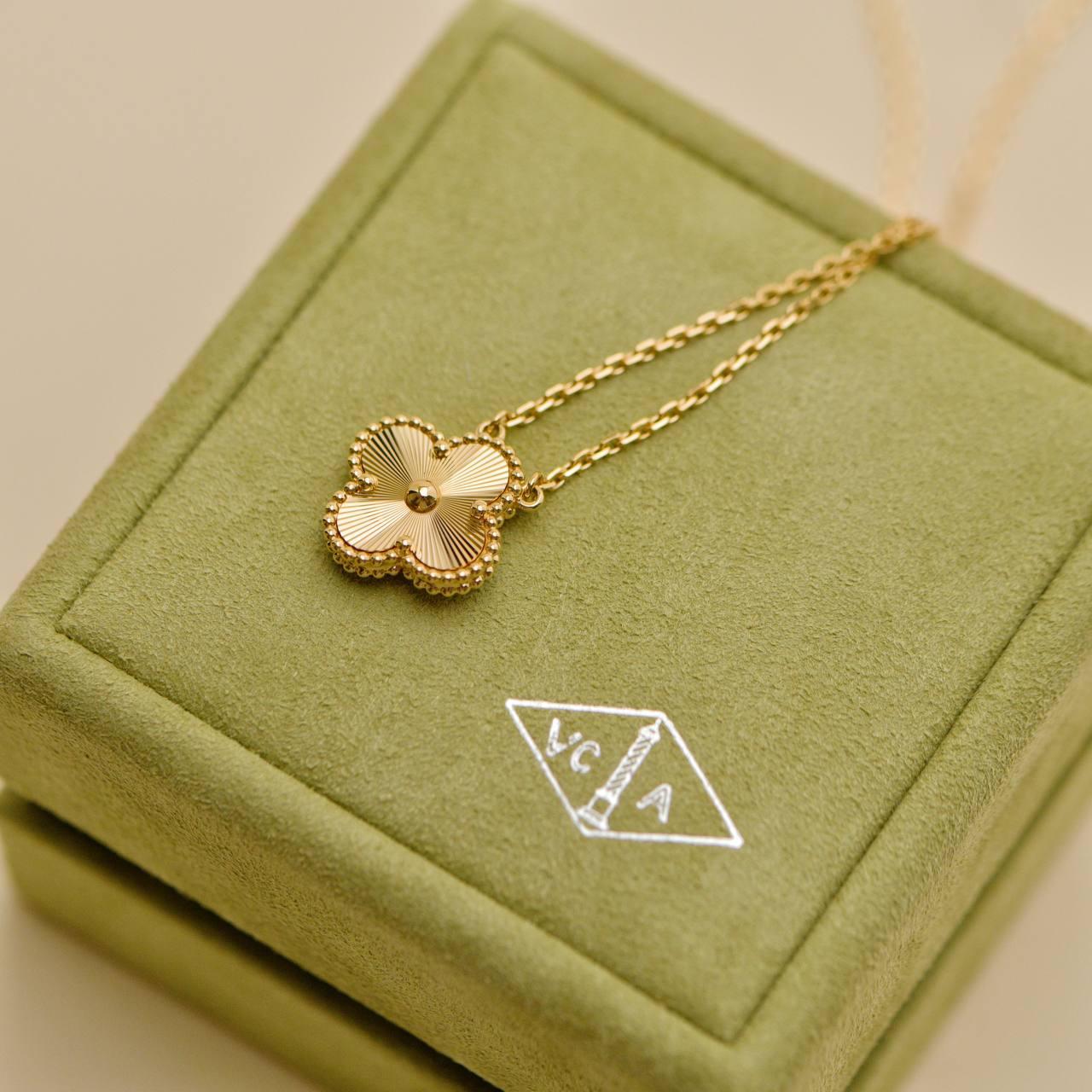 Women's or Men's Van Cleef & Arpels Vintage Alhambra Guilloché 18K Yellow Gold Pendant Necklace