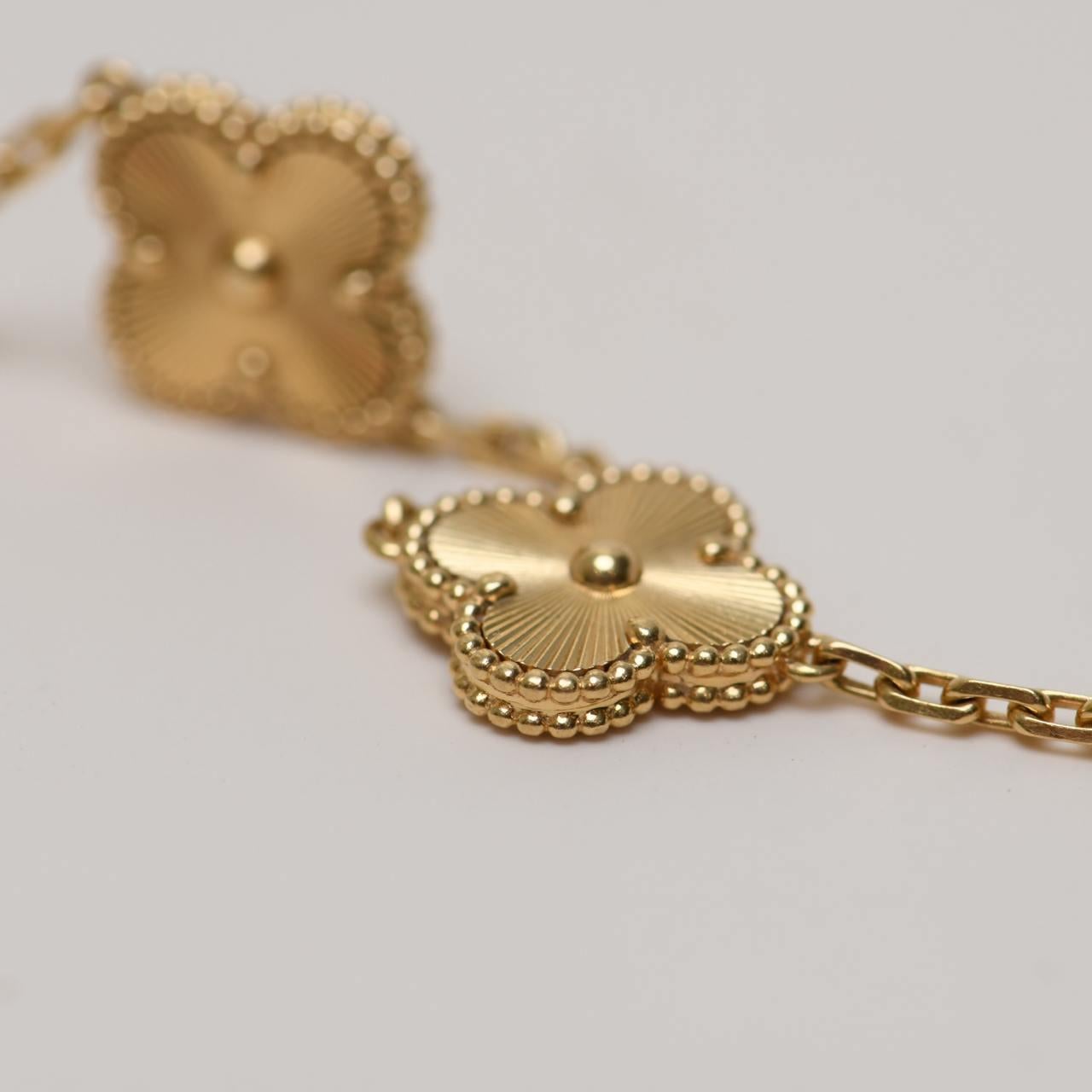 Women's or Men's Van Cleef & Arpels Vintage Alhambra Guilloché 5 Motifs Yellow Gold Bracelet