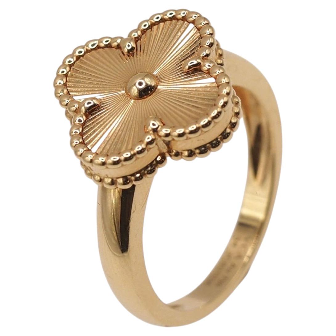 Van Cleef & Arpels Vintage Alhambra Guilloché K18 Gold Ring
