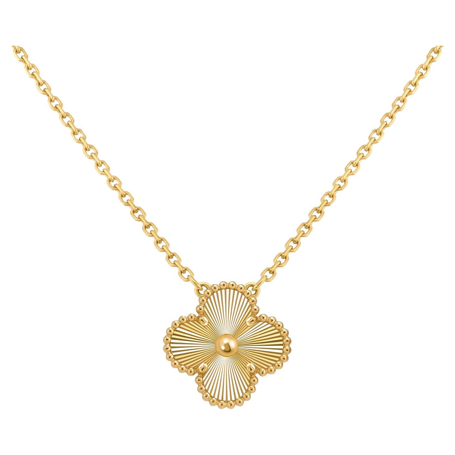 Van Cleef & Arpels Vintage Alhambra Collana con ciondolo Guilloche in oro giallo 18 carati