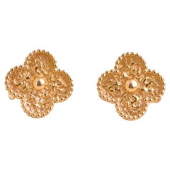 Van Cleef & Arpels, boucles d'oreilles vintage Alhambra en or rose martelé 18 carats