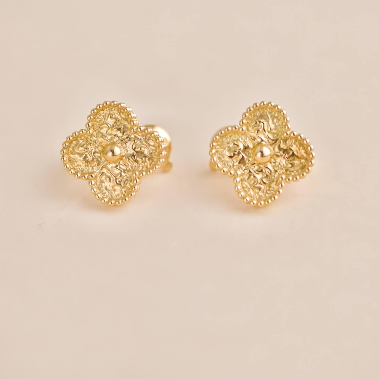 Van Cleef & Arpels Vintage Alhambra Hammered 18K Yellow Gold Earrings For Sale 2