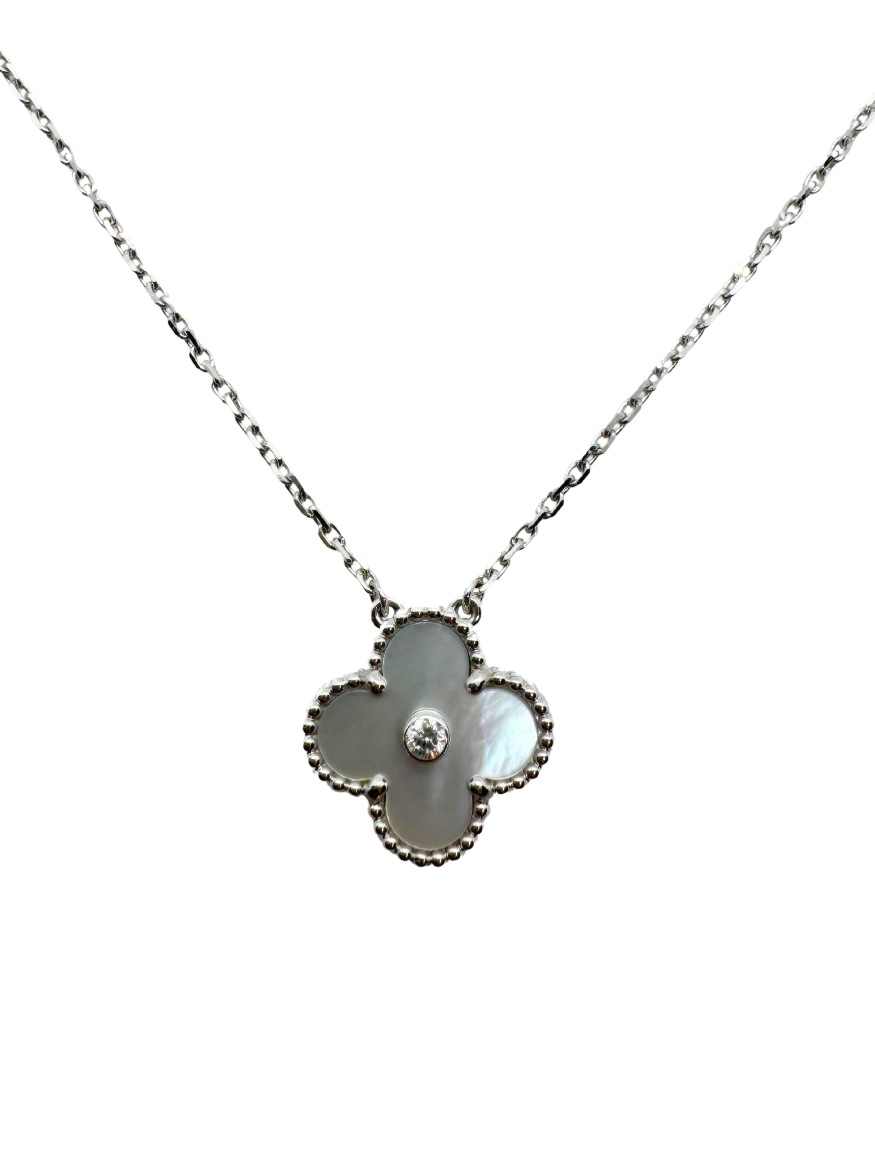 Van Cleef & Arpels Vintage Alhambra Holiday 2009 Perlmutt Weiß Halskette (Moderne)