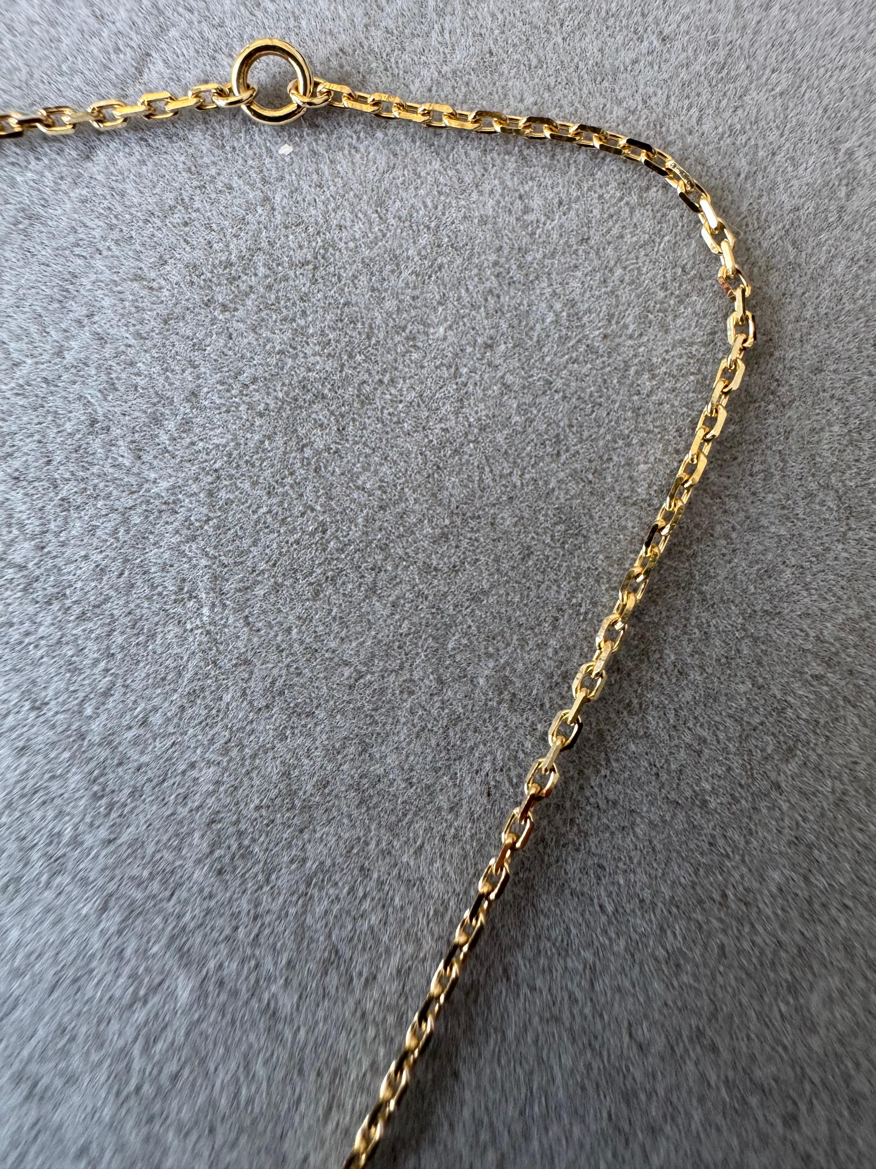 Van Cleef & Arpel Collier pendentif de vacances Alhambra en or et nacre avec diamants 3