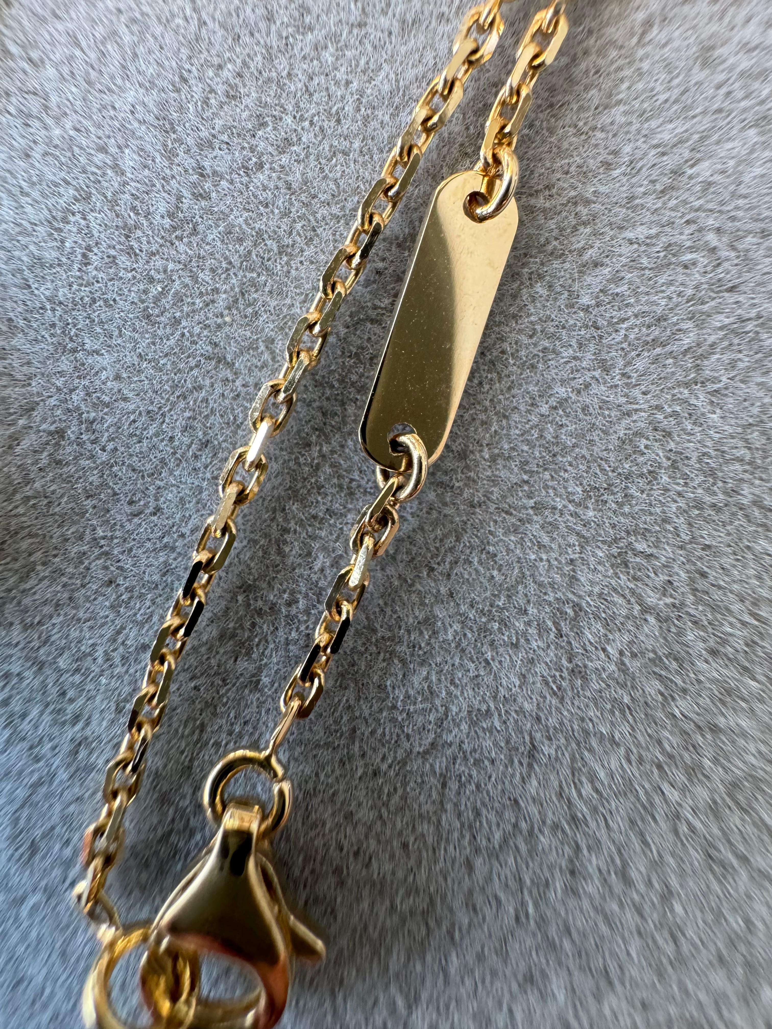 Van Cleef & Arpels Vintage Alhambra Lapis Lazuli Yellow Gold Necklace Pendant 4