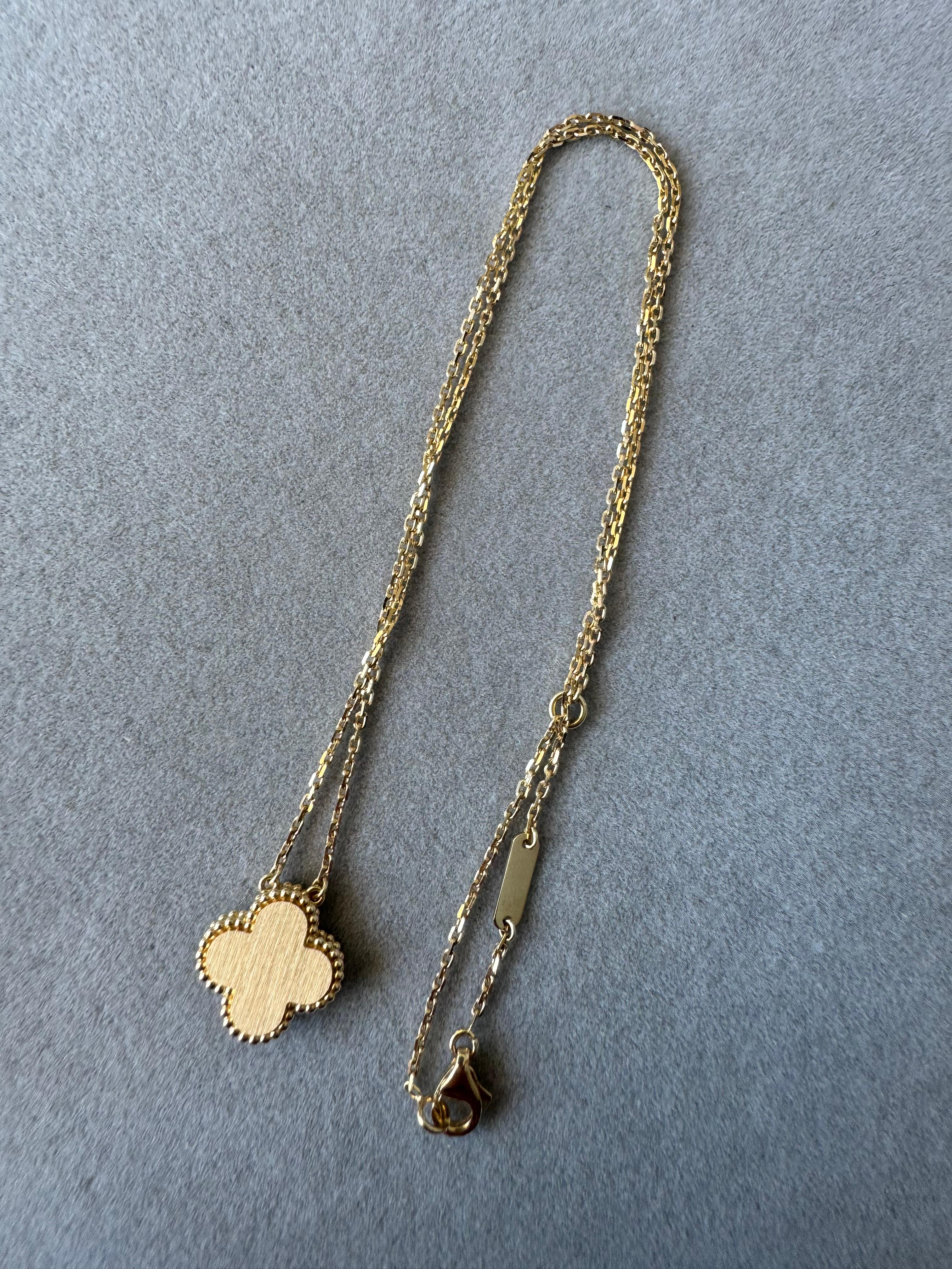 Van Cleef & Arpels Vintage Alhambra Lapis Lazuli Yellow Gold Necklace Pendant In Good Condition In Fairfax, VA
