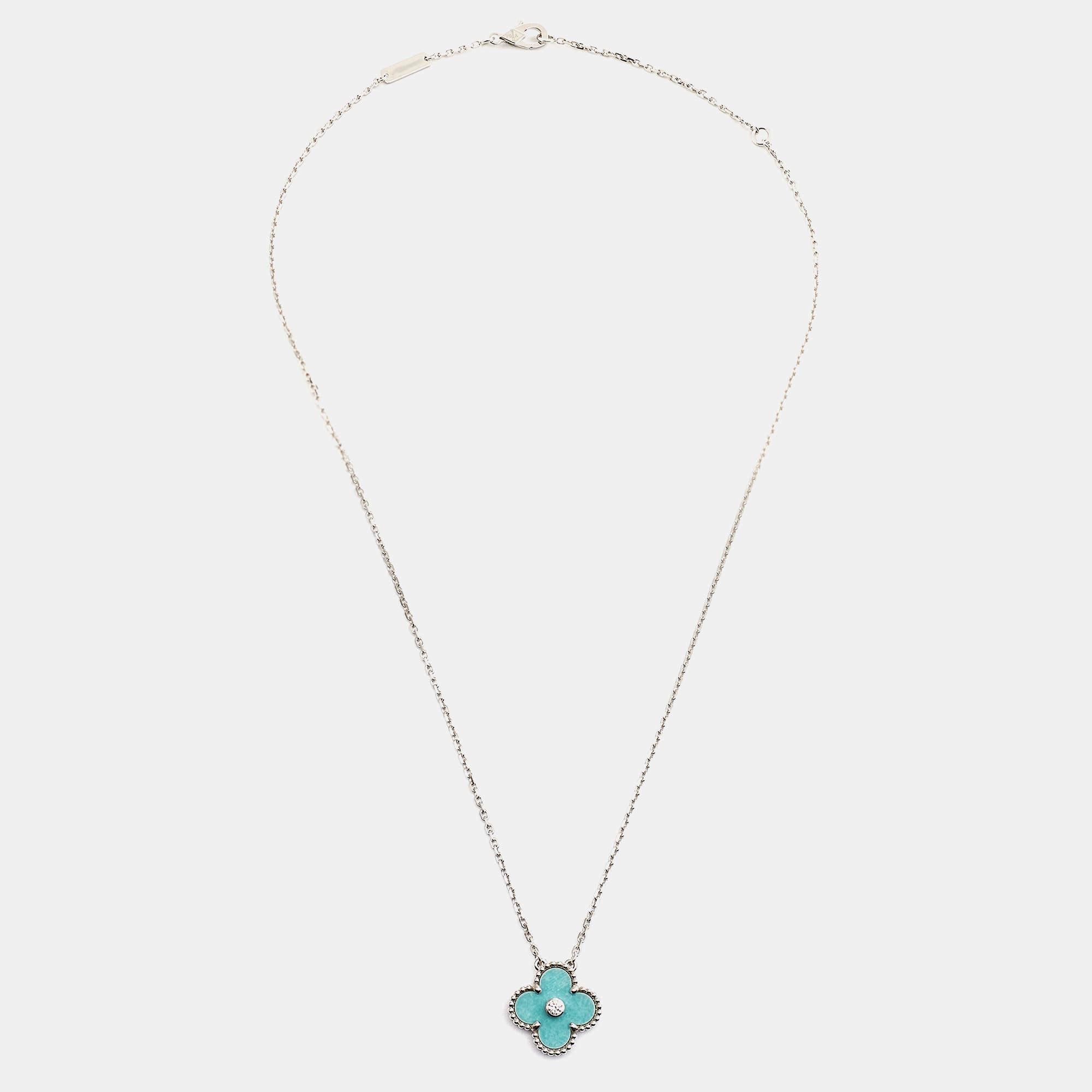 Van Cleef & Arpels’ Alhambra jewel was first created in 1968, and the Vintage Alhambra creations remain faithful to its timeless elegance. The iconic clover motif is a potent symbol of luck and comes adorned with a signature bead setting on the