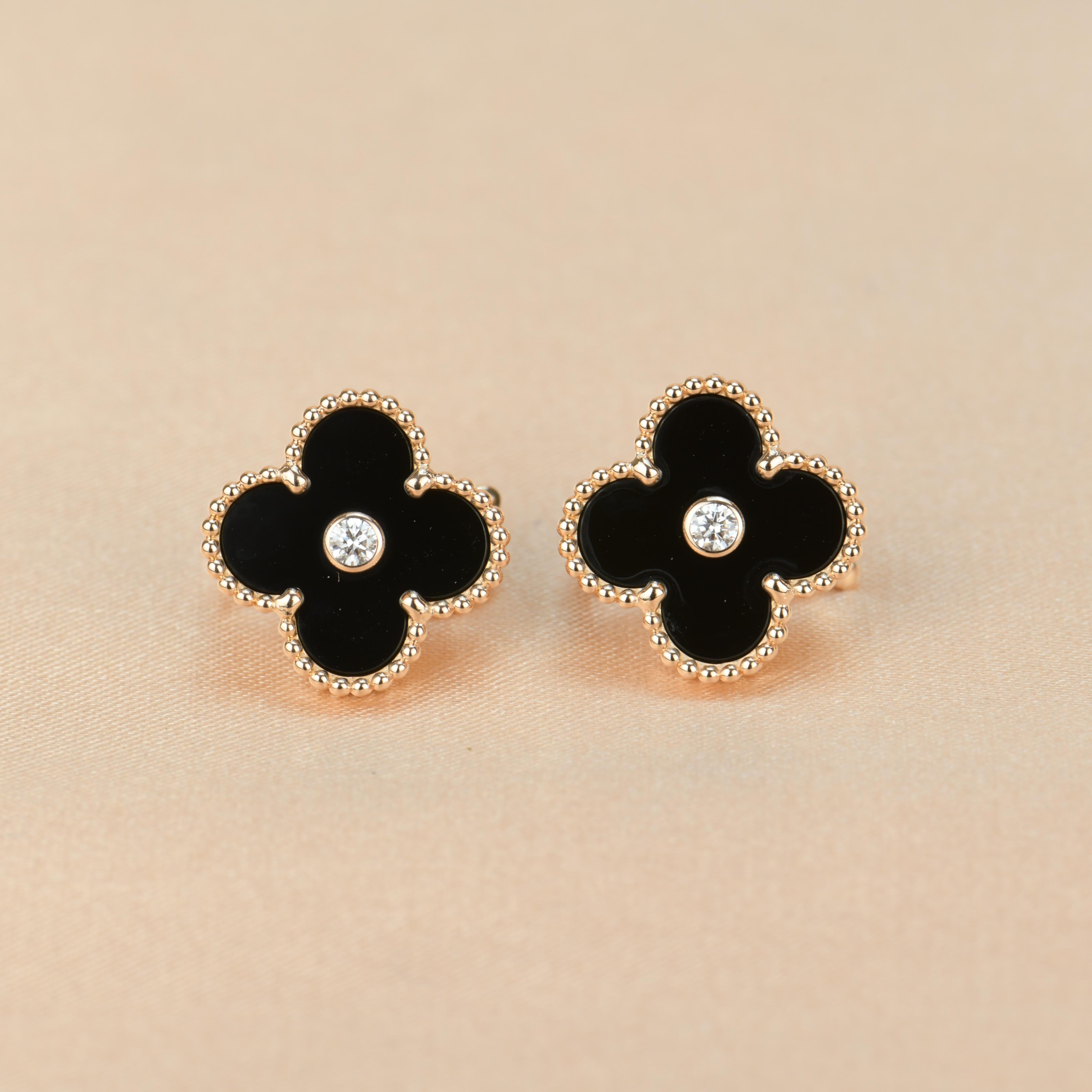 Dandelion Antiques Code	AT-1298
Marke	                                Van Cleef & Arpels
Modell	                                VAC22720
______________________________________
Metall	                                18K Gelbgold
Laufende Nummer      