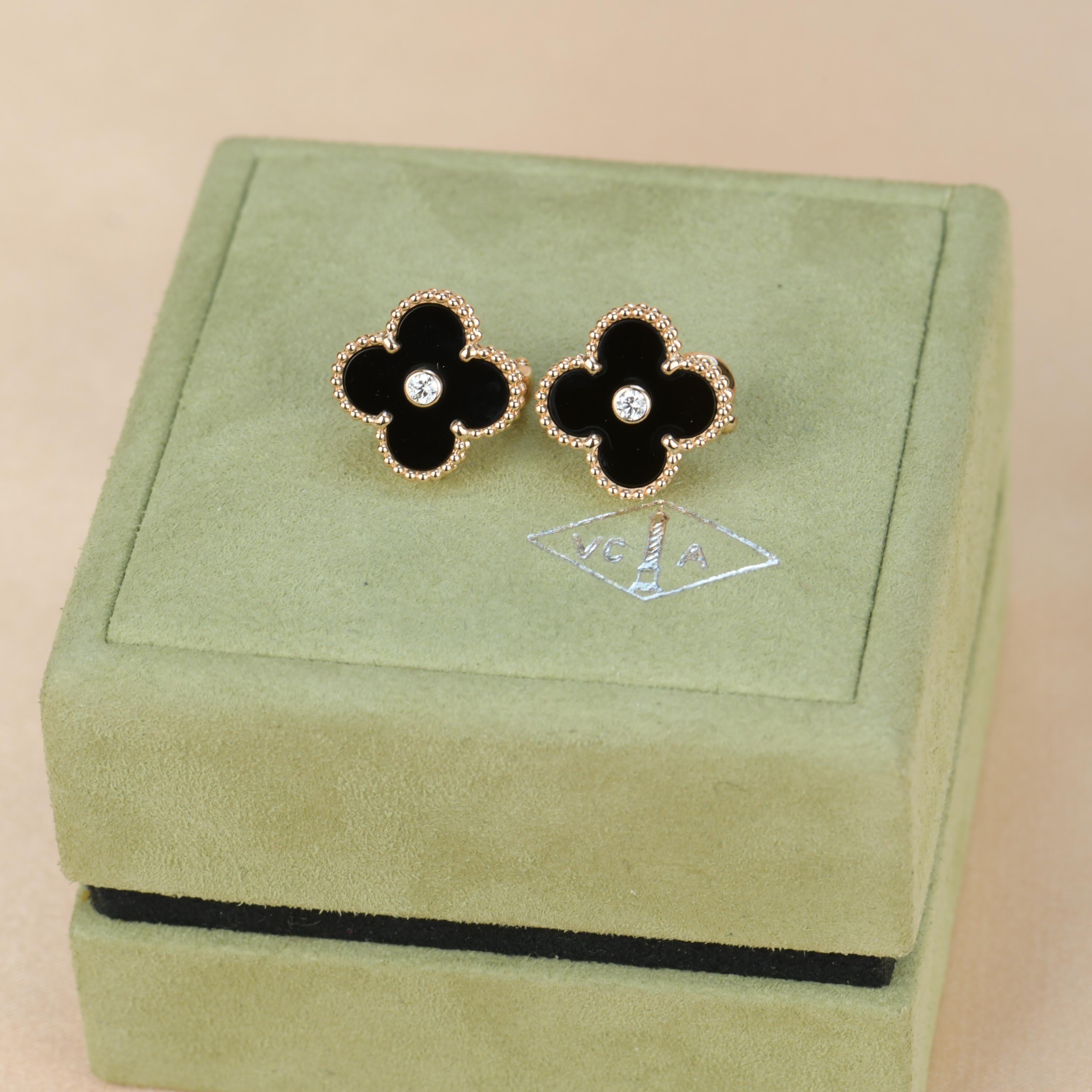Women's or Men's Van Cleef & Arpels Vintage Alhambra Limited Edition Onyx Diamond Gold Earrings