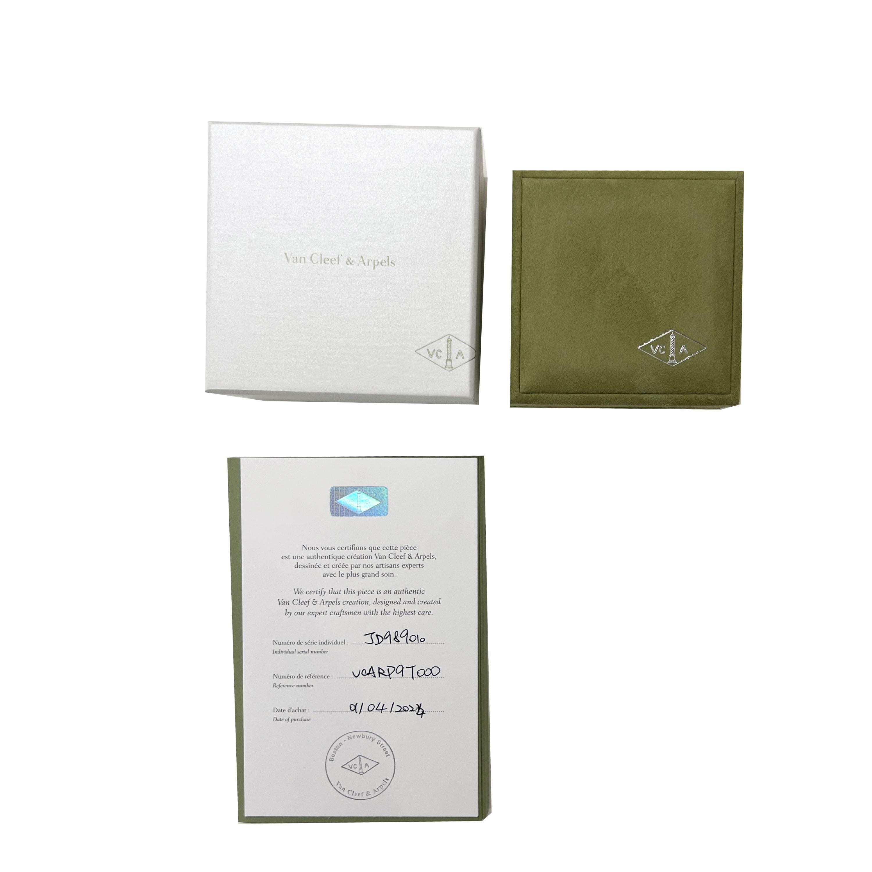 Women's or Men's Van Cleef & Arpels Vintage Alhambra Limited Edition Pendant For Sale