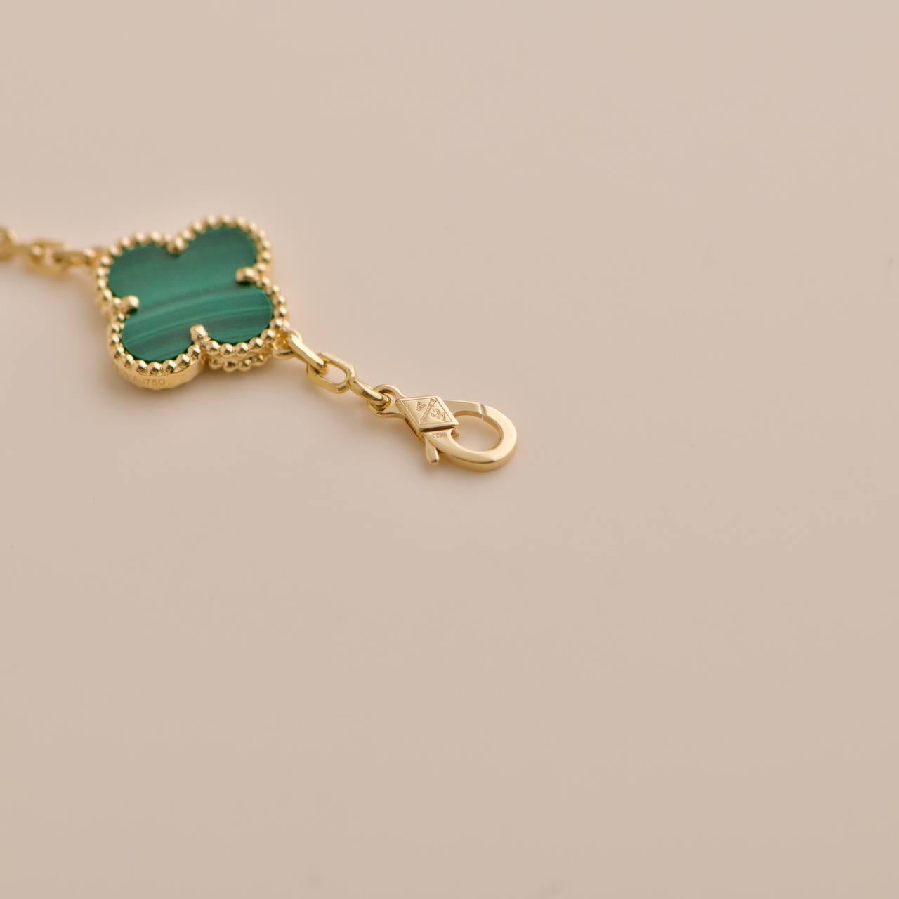 Women's or Men's Van Cleef & Arpels Vintage Alhambra Malachite 10 Motif Gold Necklace