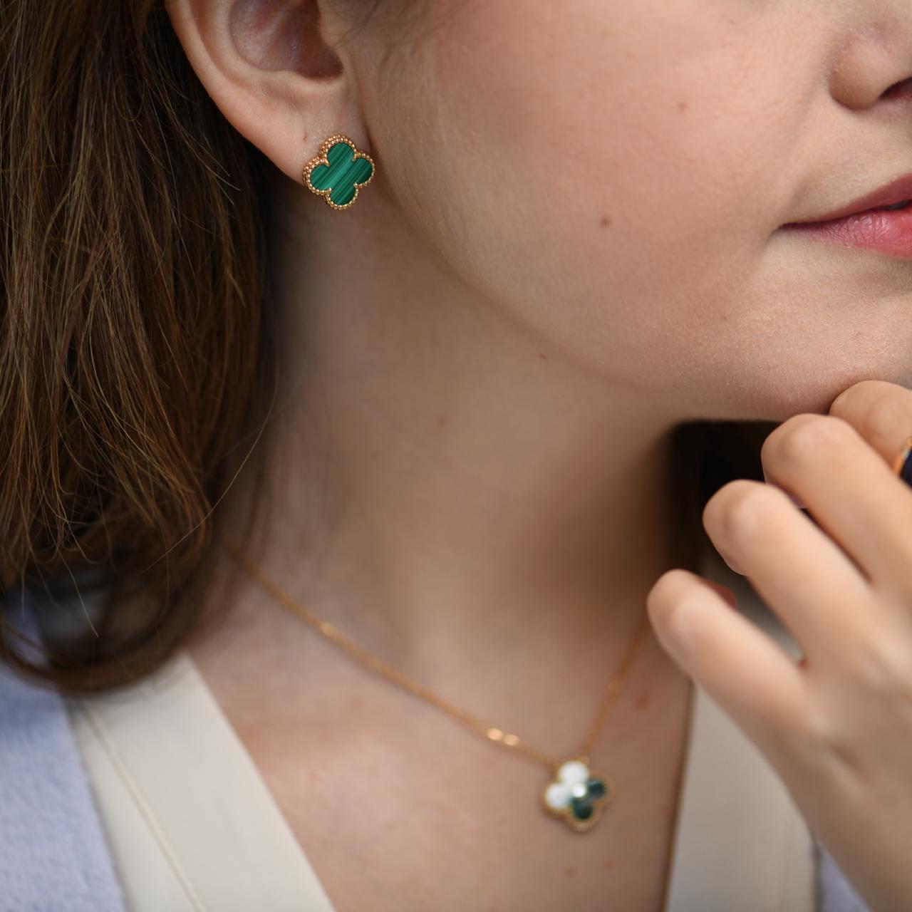 Uncut Van Cleef & Arpels Vintage Alhambra Malachite 18K Yellow Gold Earrings