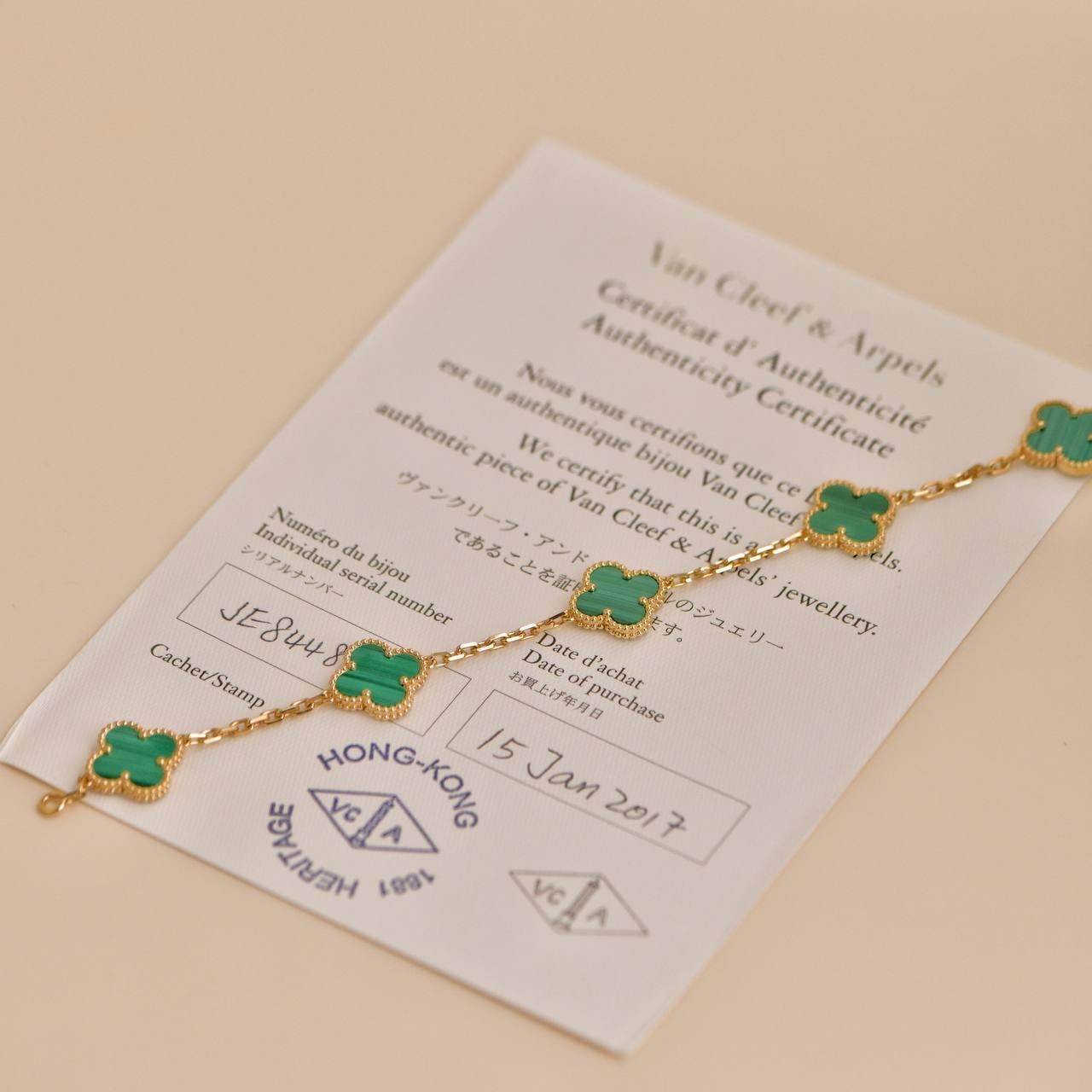 Van Cleef & Arpels Vintage Alhambra Malachite 5 Motif 18K Yellow Gold Bracelet In Excellent Condition In Banbury, GB
