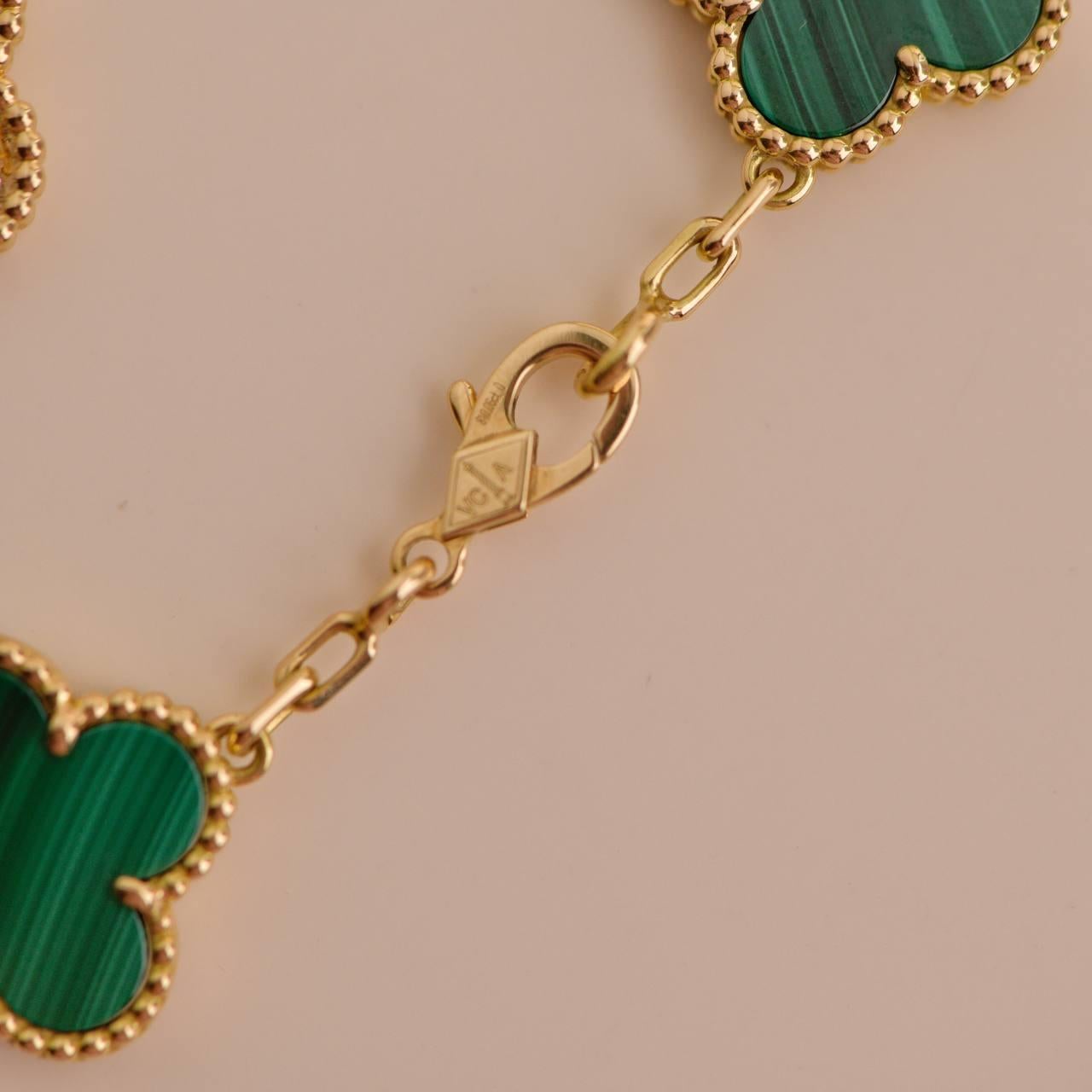 Uncut Van Cleef & Arpels Vintage Alhambra Malachite and Diamond Yellow Gold Bracelet