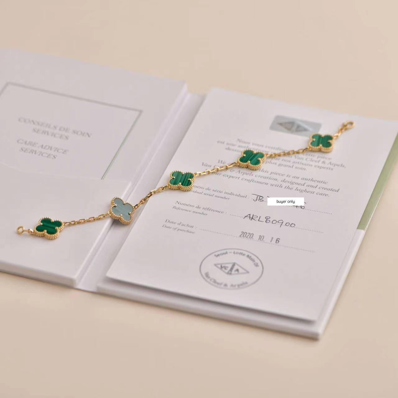 Van Cleef & Arpels Pulsera Vintage Alhambra Malaquita Oro Amarillo en Excelente Estado en Banbury, GB