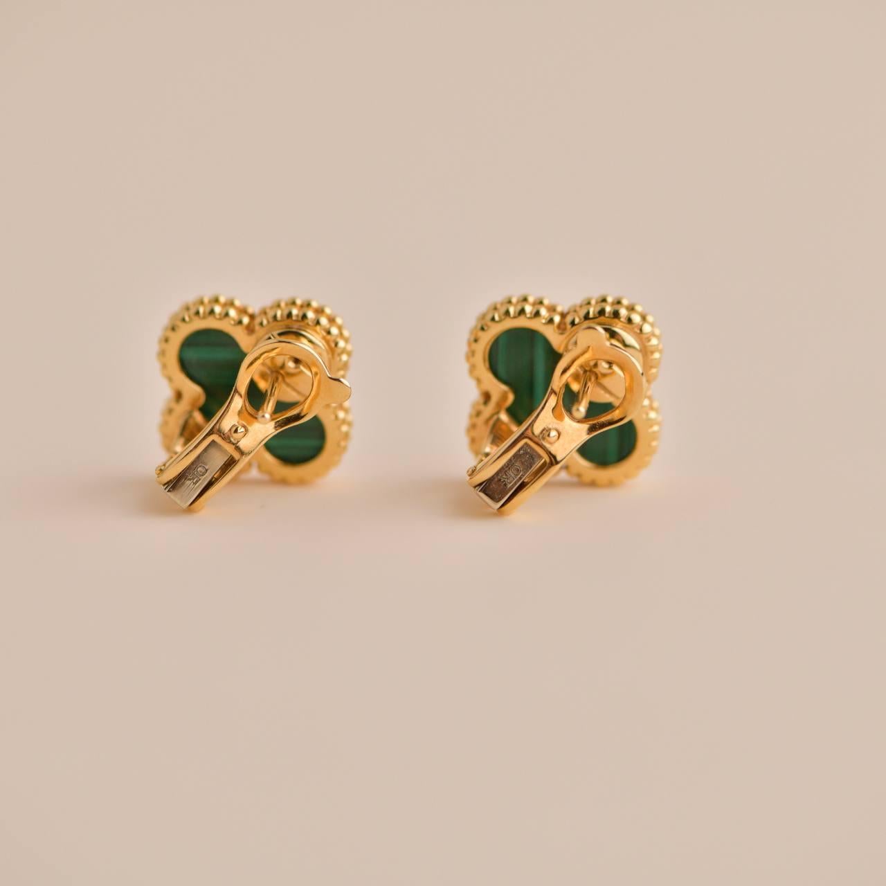 Van Cleef & Arpels Vintage Alhambra Malachite Yellow Gold Earrings In Excellent Condition In Banbury, GB