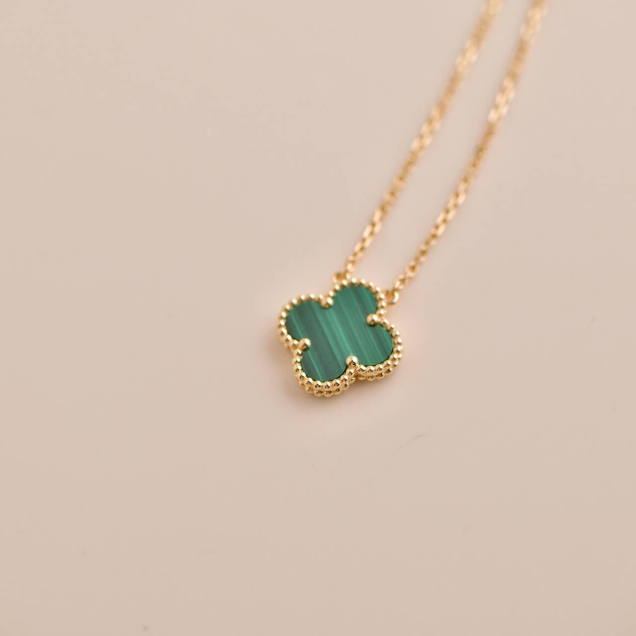 Van Cleef & Arpels Collana Vintage Alhambra in Malachite Oro Giallo In condizioni ottime a Banbury, GB