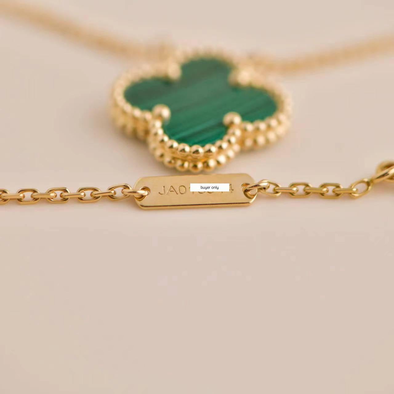 Uncut Van Cleef & Arpels Vintage Alhambra Malachite Yellow Gold Pendant Necklace